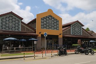 Chong Pang Market & Food Centre: 10 Must-Try Stalls & How to Get There