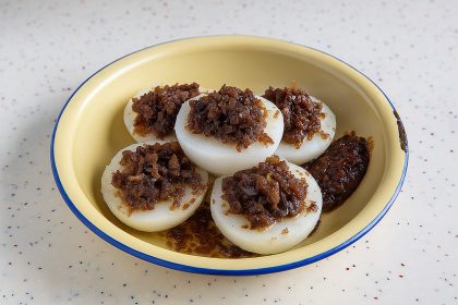 Jian Bo Shui Kueh Tiong Bahru: A Story Told in Steam, Radish, and Rice