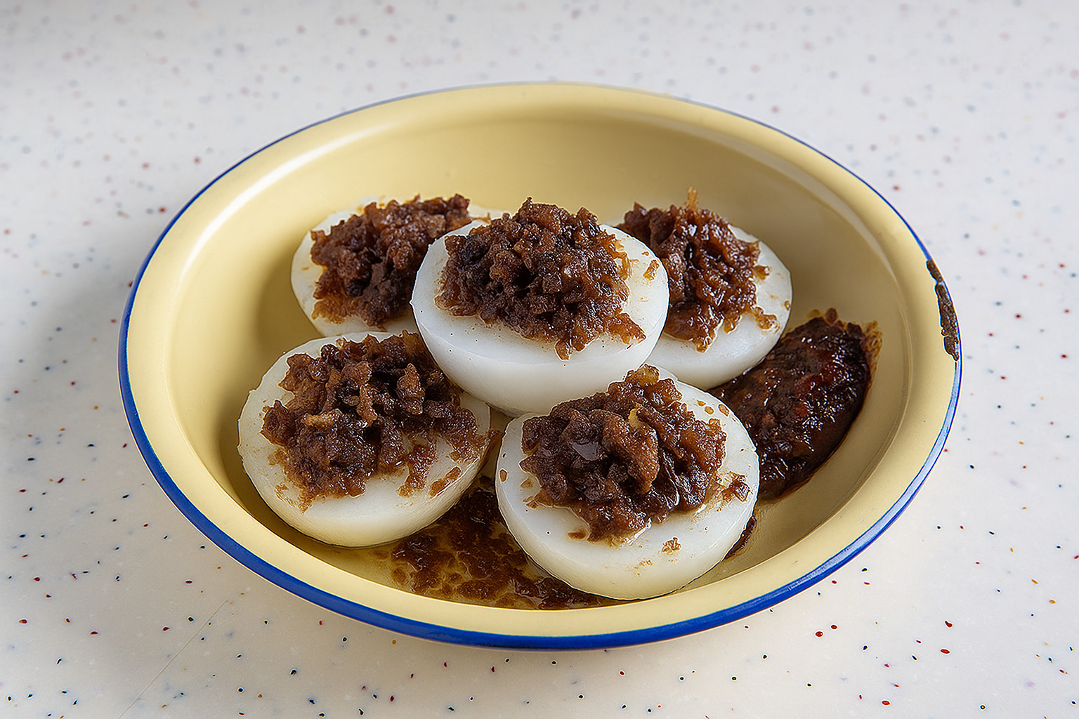 Jian Bo Shui Kueh Tiong Bahru: A Story Told in Steam, Radish, and Rice